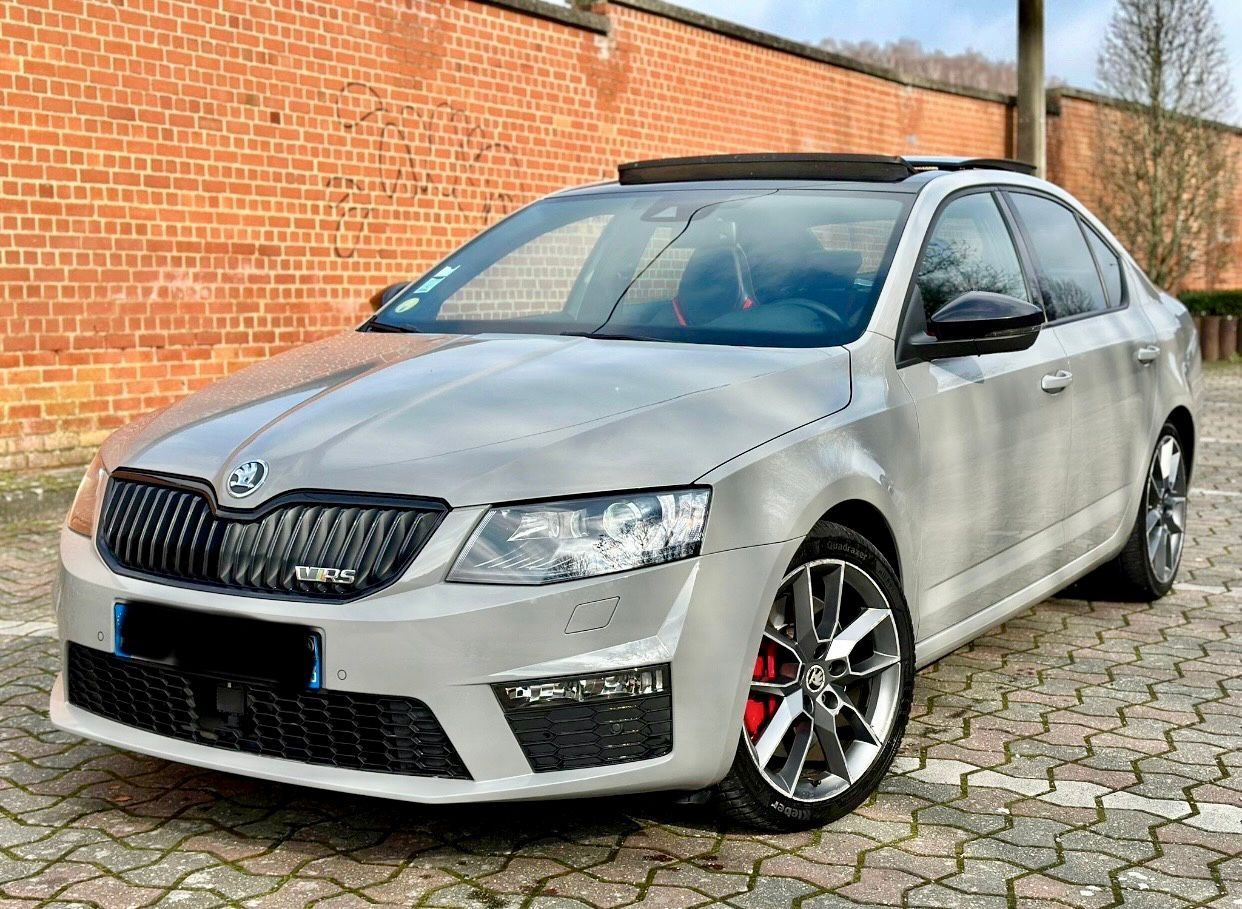 Skoda VRS/DSG/Panoramic-Gris Nardo Spécial Color