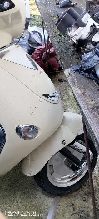 Продавам 2бр скутери