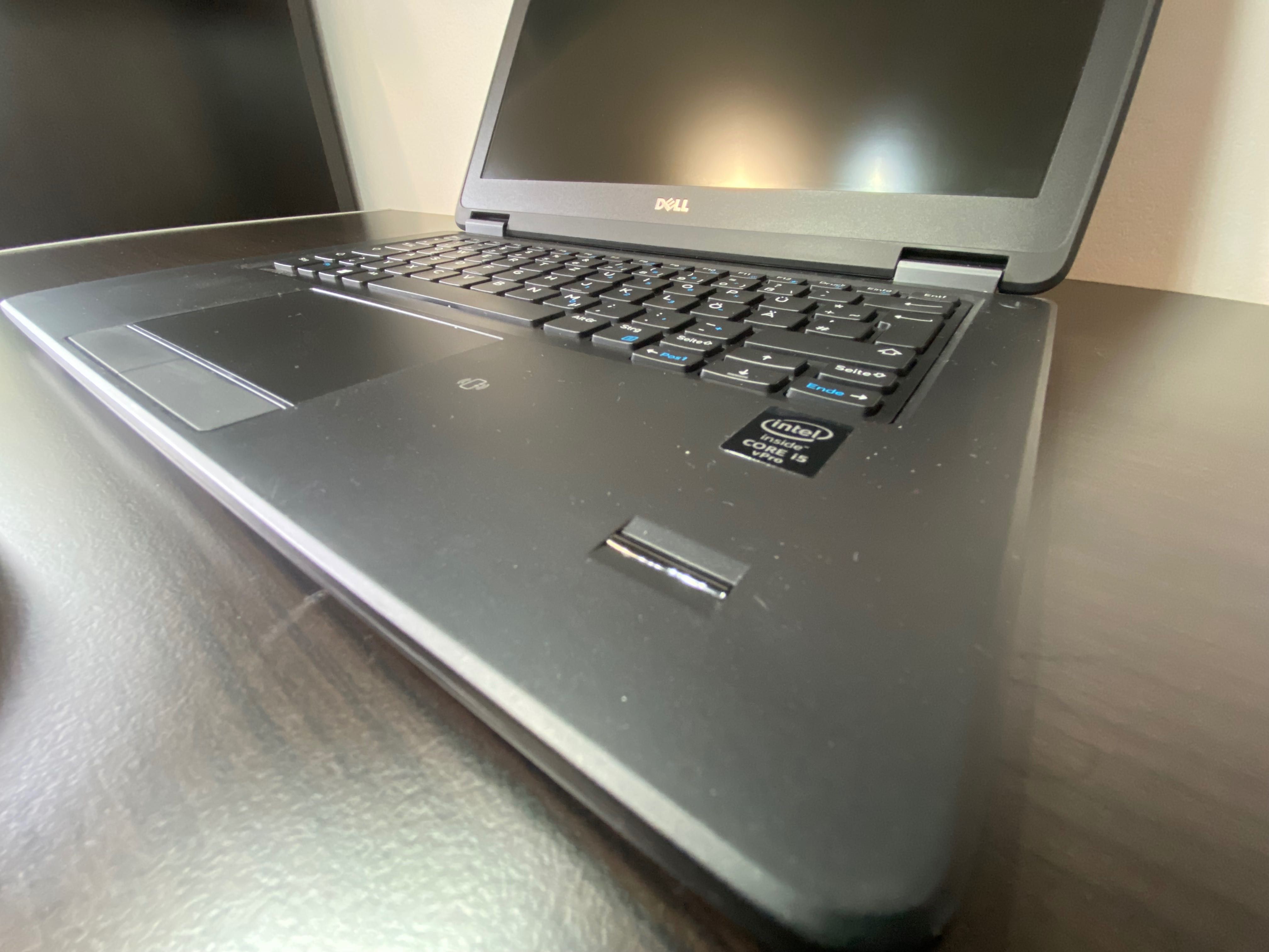 *ОТЛИЧЕН* Dell Latitude E7250 Intel i5  8GB 256GB SSD Windows 10 Pro