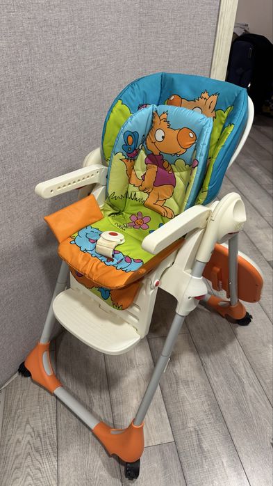 Продам детский стульчик Chicco