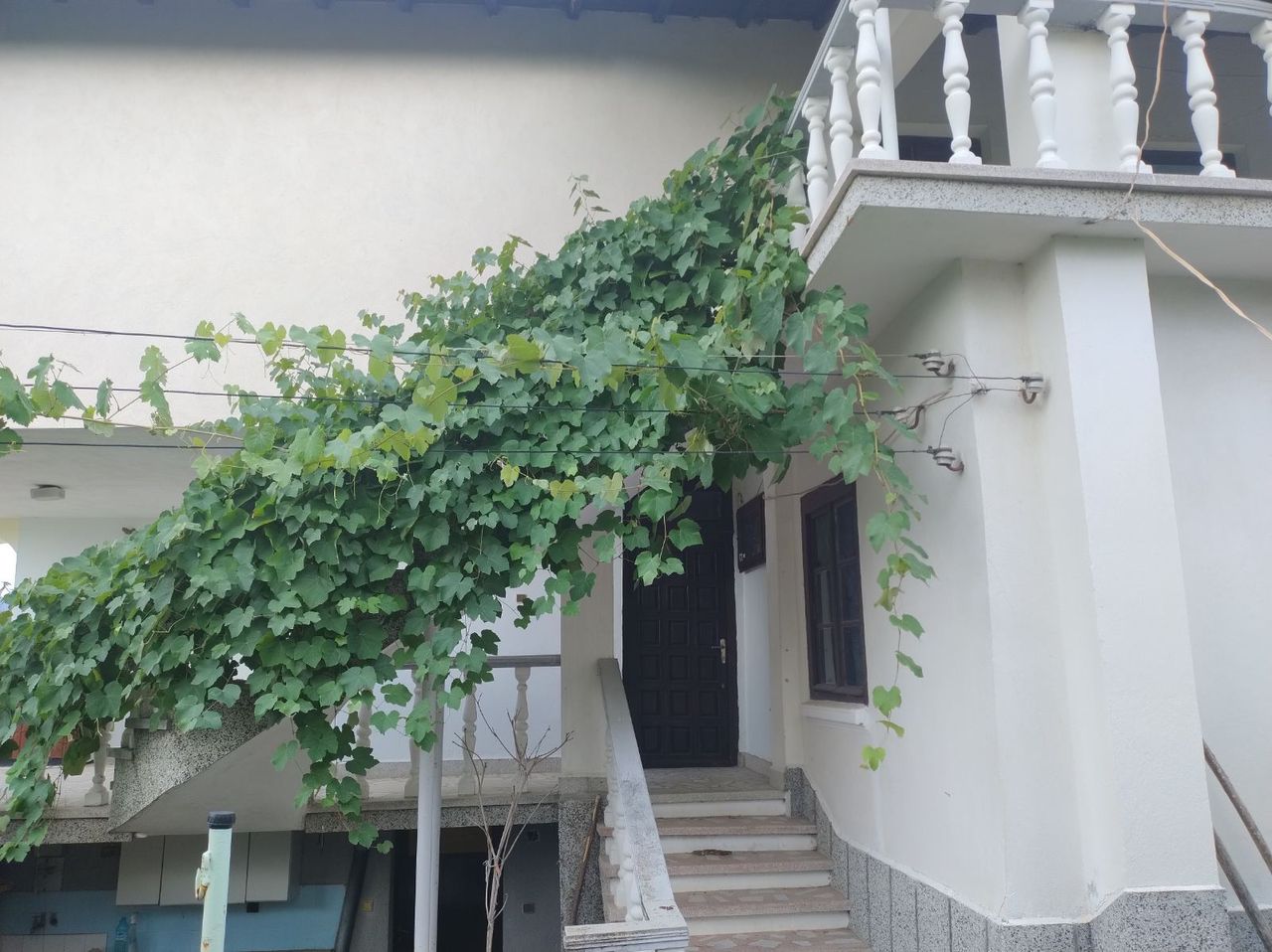Продава се Къща в Сливница - 150 кв.м за 467 €/кв.м - Снимка #2