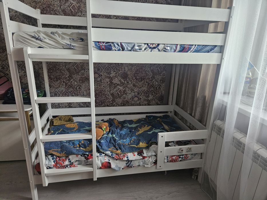 Продам 2 ярусный кровать