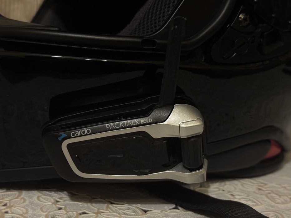 Cardo Packtalk Bold Intercom