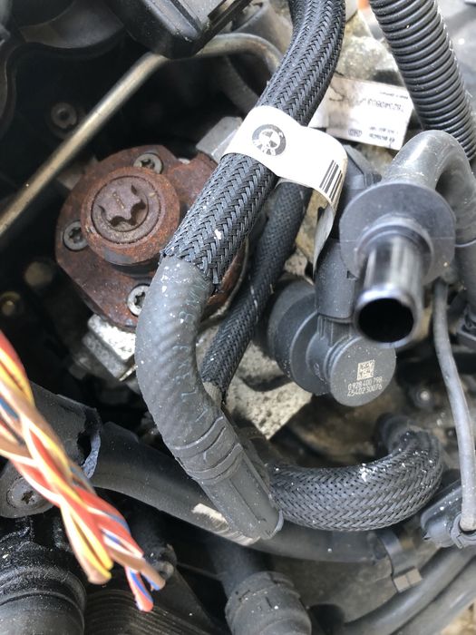 Kit injectie bmw 2.0d cod motor N47D20C. Cod injector: 0445110616