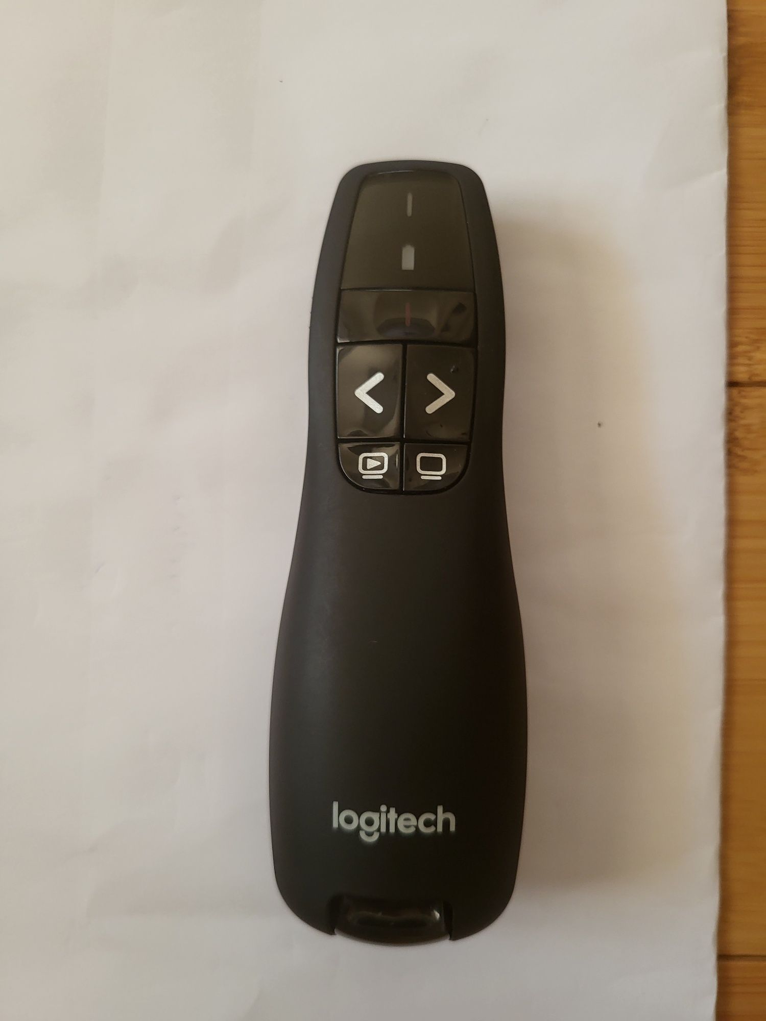 Презентер Logitech R400