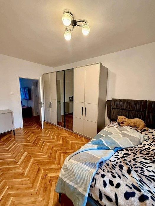 Дава се под наем Тристаен апартамент в София, Стрелбище - 150 кв.м за 1399 € - Снимка #6