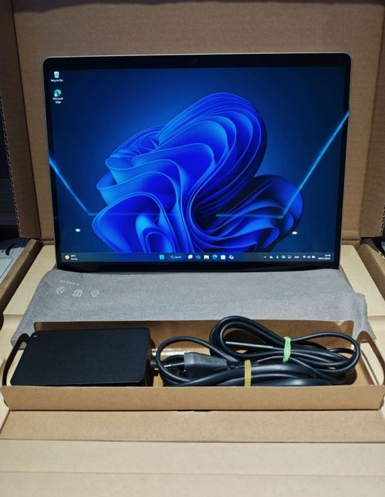 Microsoft Surface PRO 9 i7 12th, 16GB RAM, 256GB SSD