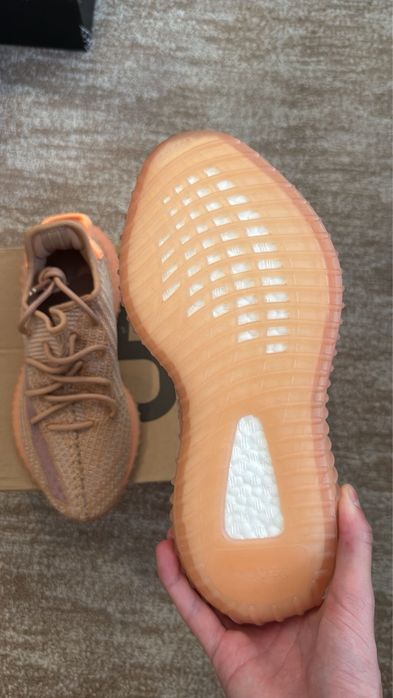 yeezy 350 orange