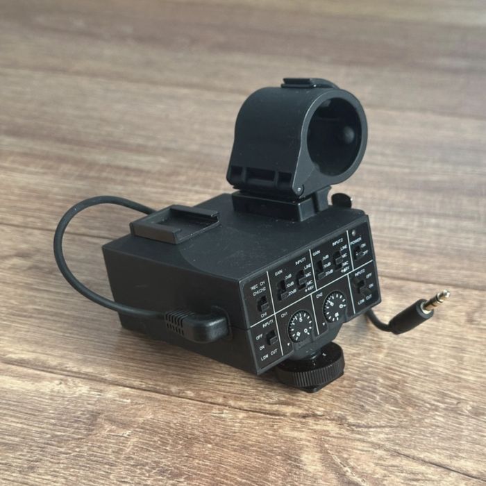 Adaptor Saramonic Mix, 2 canale, XLR, pentru DSLR