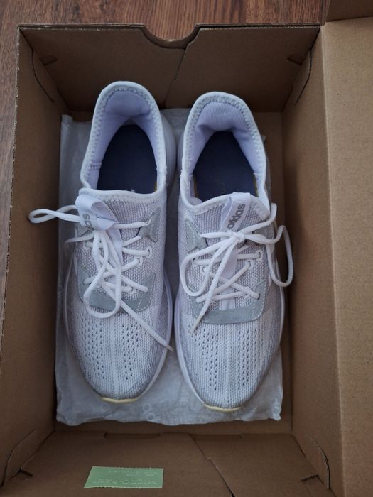 Маратонки Adidas