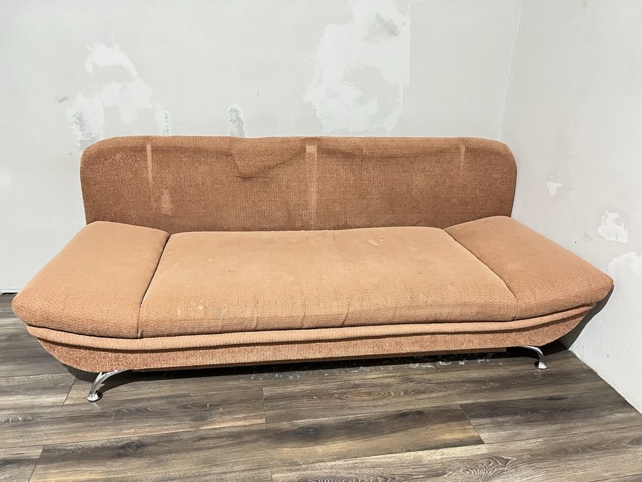 Отдам бесплатно диван