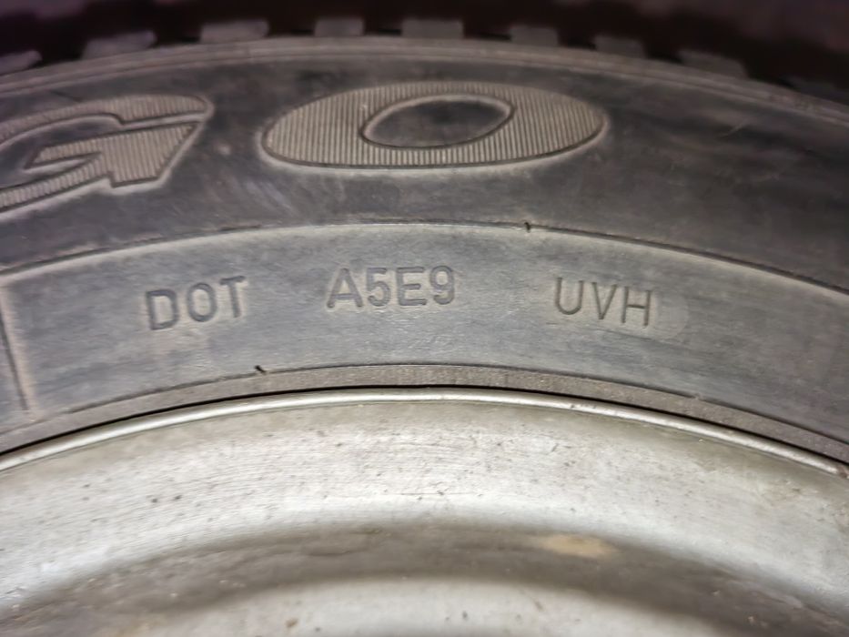 2 броя! Зимни гуми Debica frigo 13ки с джанти 4х100