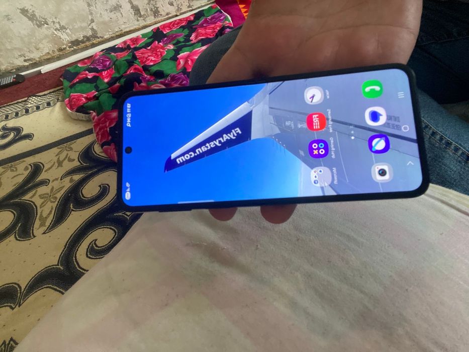 Продам смартфон Samsung Galaxy Flip 7