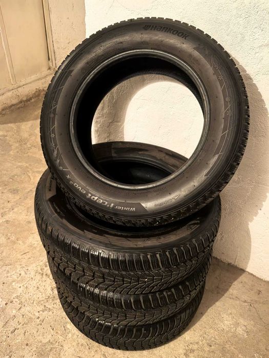 Cauciucuri iarna Hankook 215/65 R17 i'cept evo3 SUV, Dot 2022