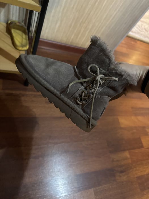 Продам Детские угги