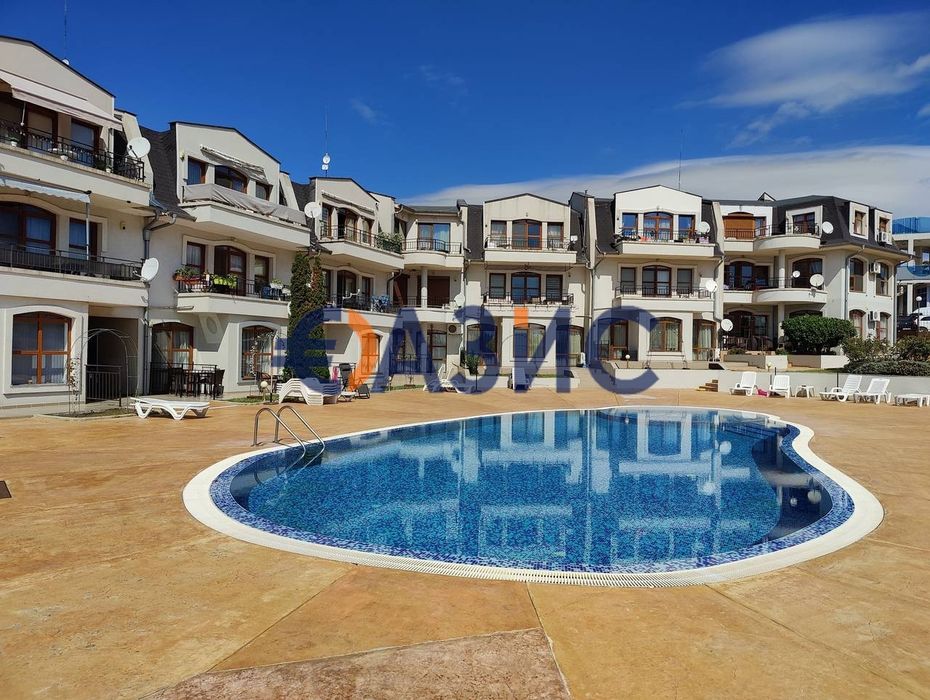 Продава се Тристаен апартамент в с. Кошарица, Област Бургас - 76 кв.м за 960 €/кв.м - Снимка #10
