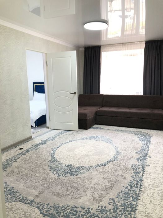 В центре сдаётся 2 ком.кв.Све