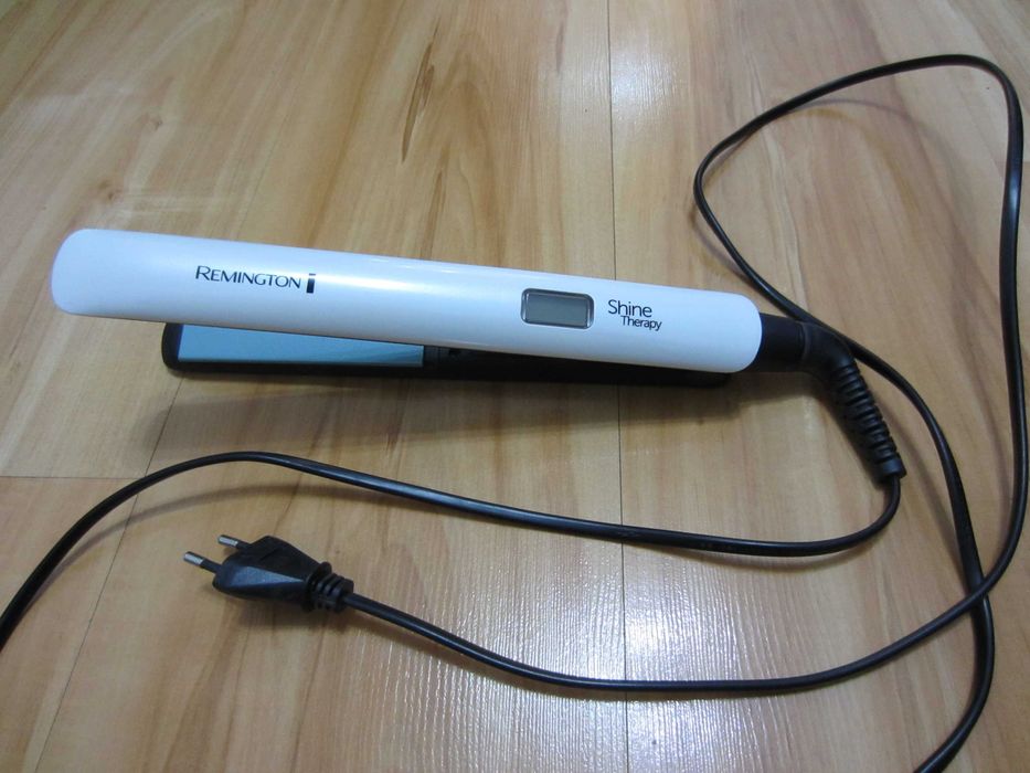 Placa ceramica indreptat parul Remington Shine Therapy S8500-ieftina