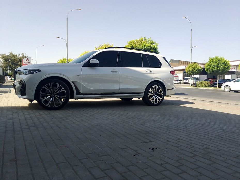 Срочно продается БМВ х7 50i Фул комплектация