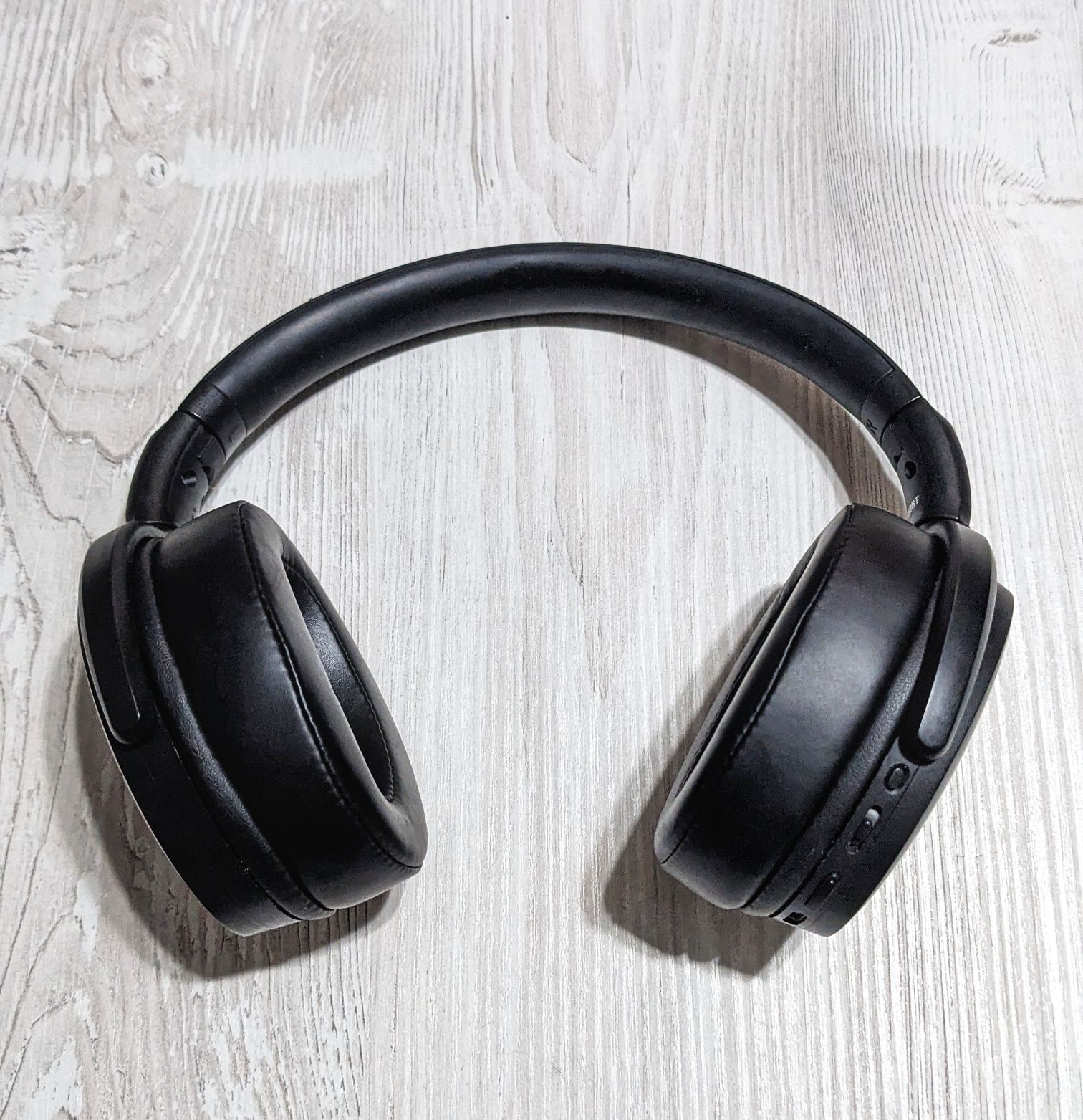 Vând căști wireless Sennheiser BT350 negre