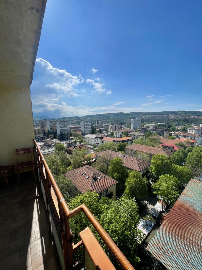 Дава се под наем Двустаен апартамент в Перник, Център - 65 кв.м за 382.5 € - Снимка #7