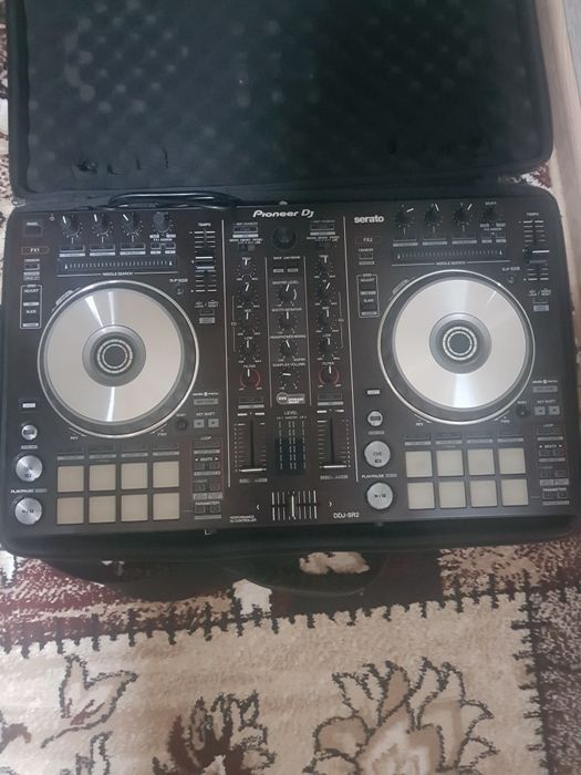 DJj SR2 DJ контроллер