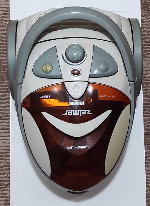 Прахосмукачка Zelmer Galaxy 2 на части