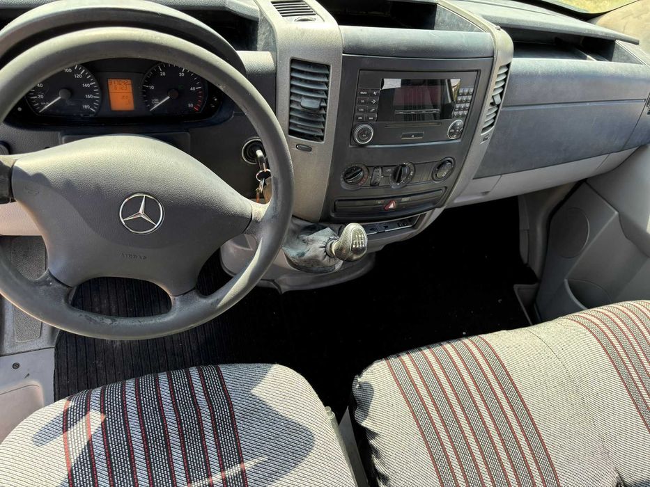 Mercedes Sprinter 518,an 2009,cu basculare trilaterala, Iveco