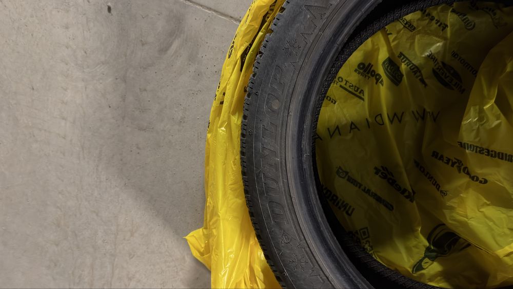 DUNLOP 224/45/18 гуми