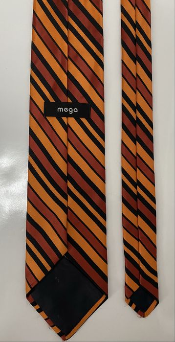Cravata Mega.
