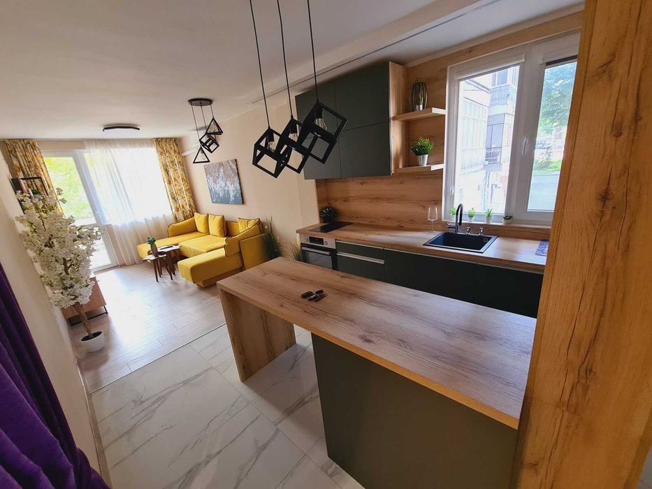 Дава се под наем Тристаен апартамент в Варна, Нептун - 110 кв.м за 918 € - Снимка #4