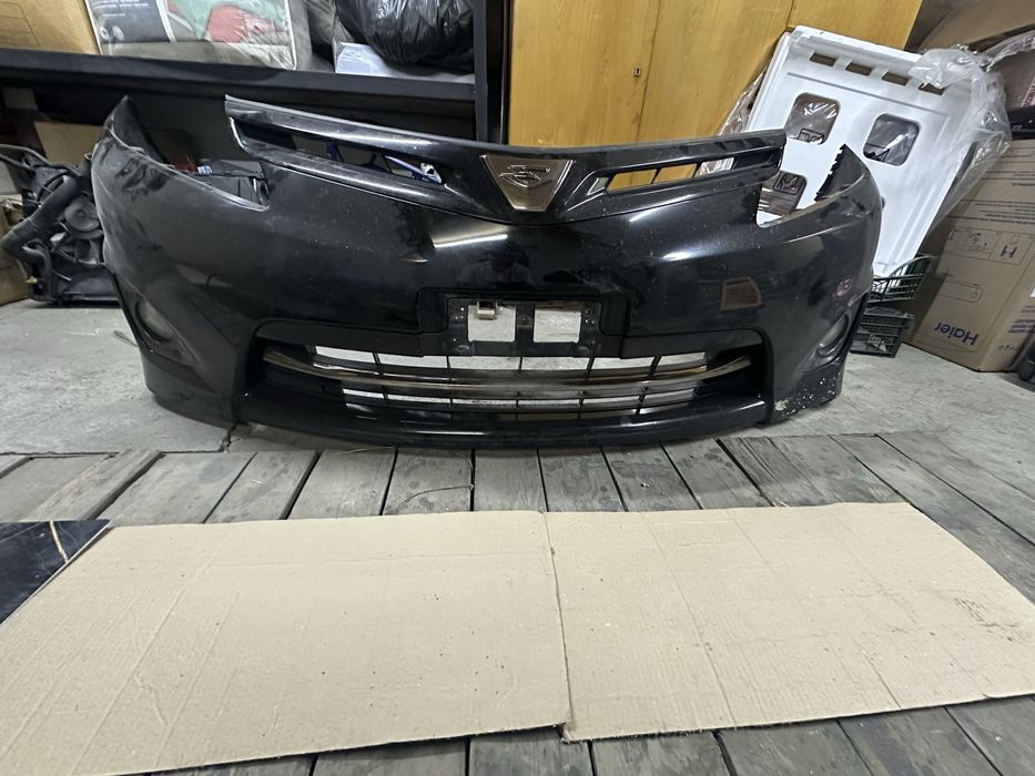 Продам бампер с птф так же есть телевизор тойота эстима 2010