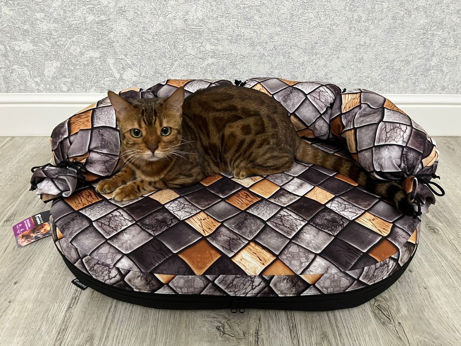 Лежанка-диван для мелких собак и кошек