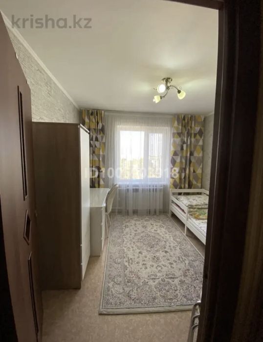 продам 3-х комнатную квартиру, в 11 мкр , 8/10 эт.
