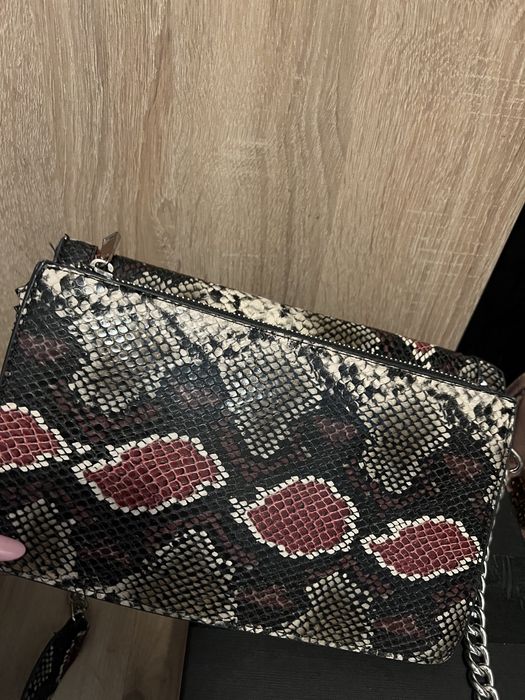 Genti Zara/Stradivarius/New Yorker