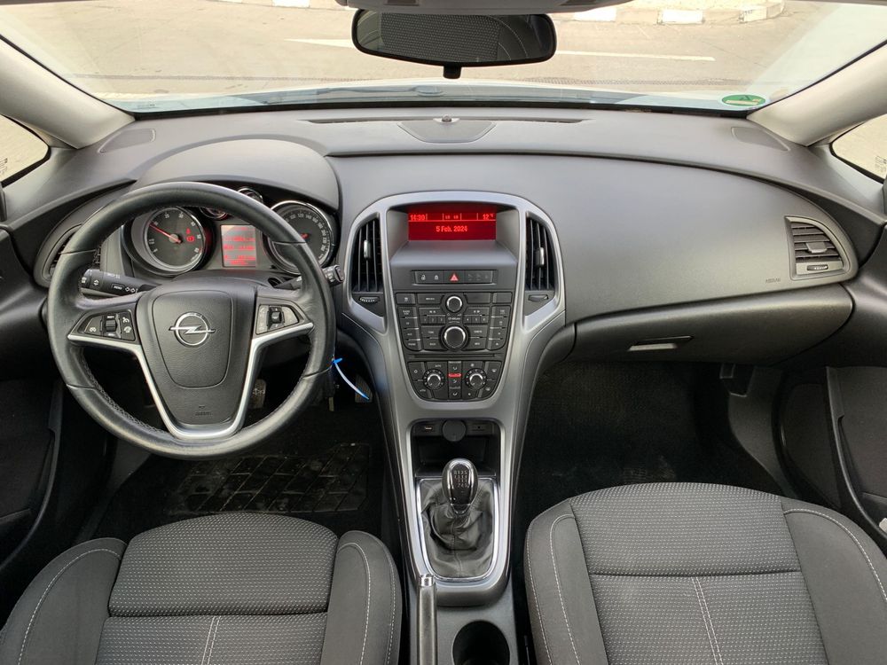 Opel Astra J 1.6CDTI / 2016 / EURO 6 / CLIMA - Posibilitate rate