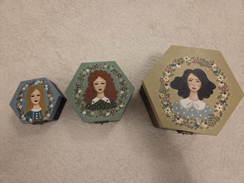 Cutii bijuterii din lemn