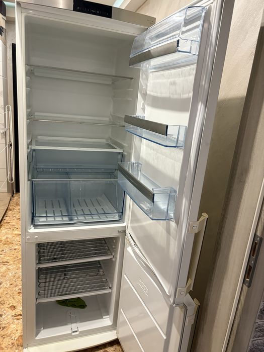 Хладилник с фризер AEG два комп.