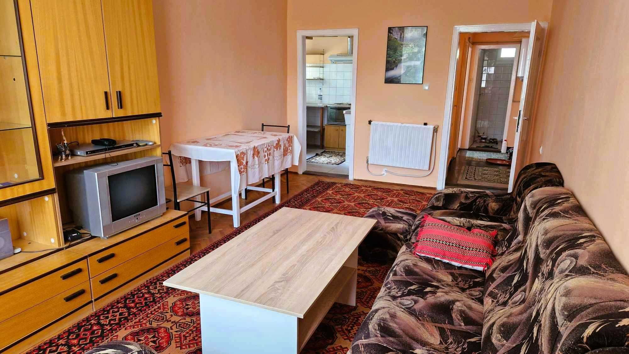 Тристаен ТУХЛЕН апартамент, гр.Шумен, кв. Тракия от собственик.