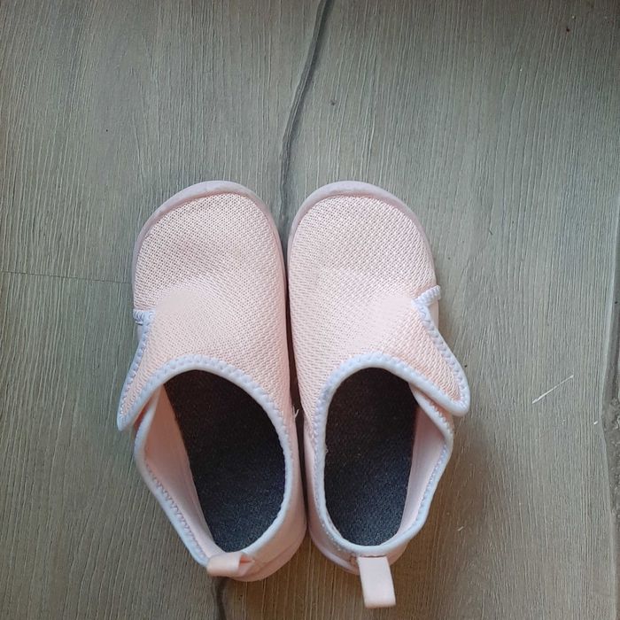 Зимни апрески за сняг и пантофи