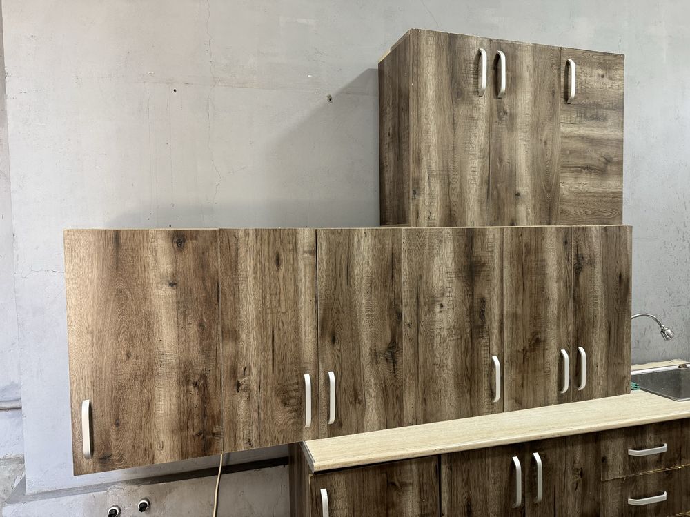 Mebel oshxona uchun rakovinasi bilan