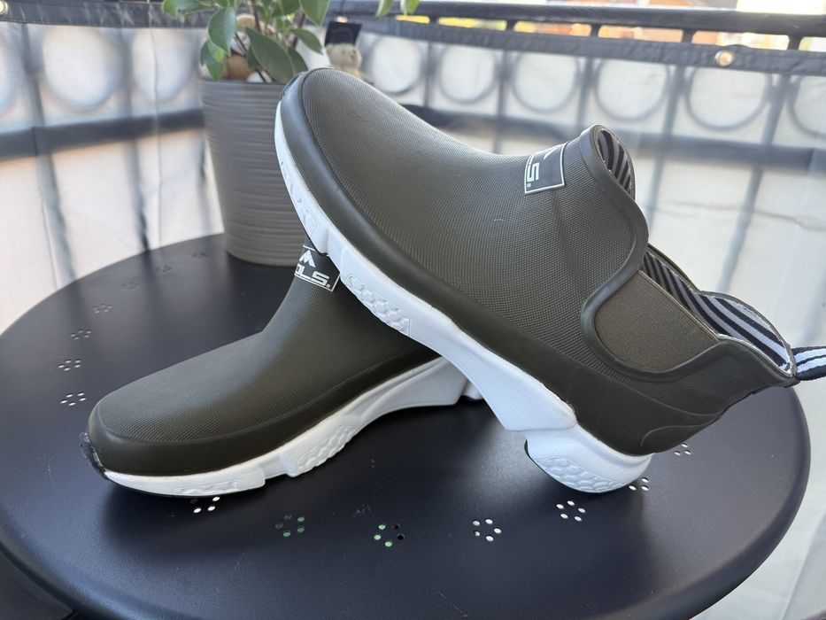 Adidas Mols impermeabili marimea 45 noi