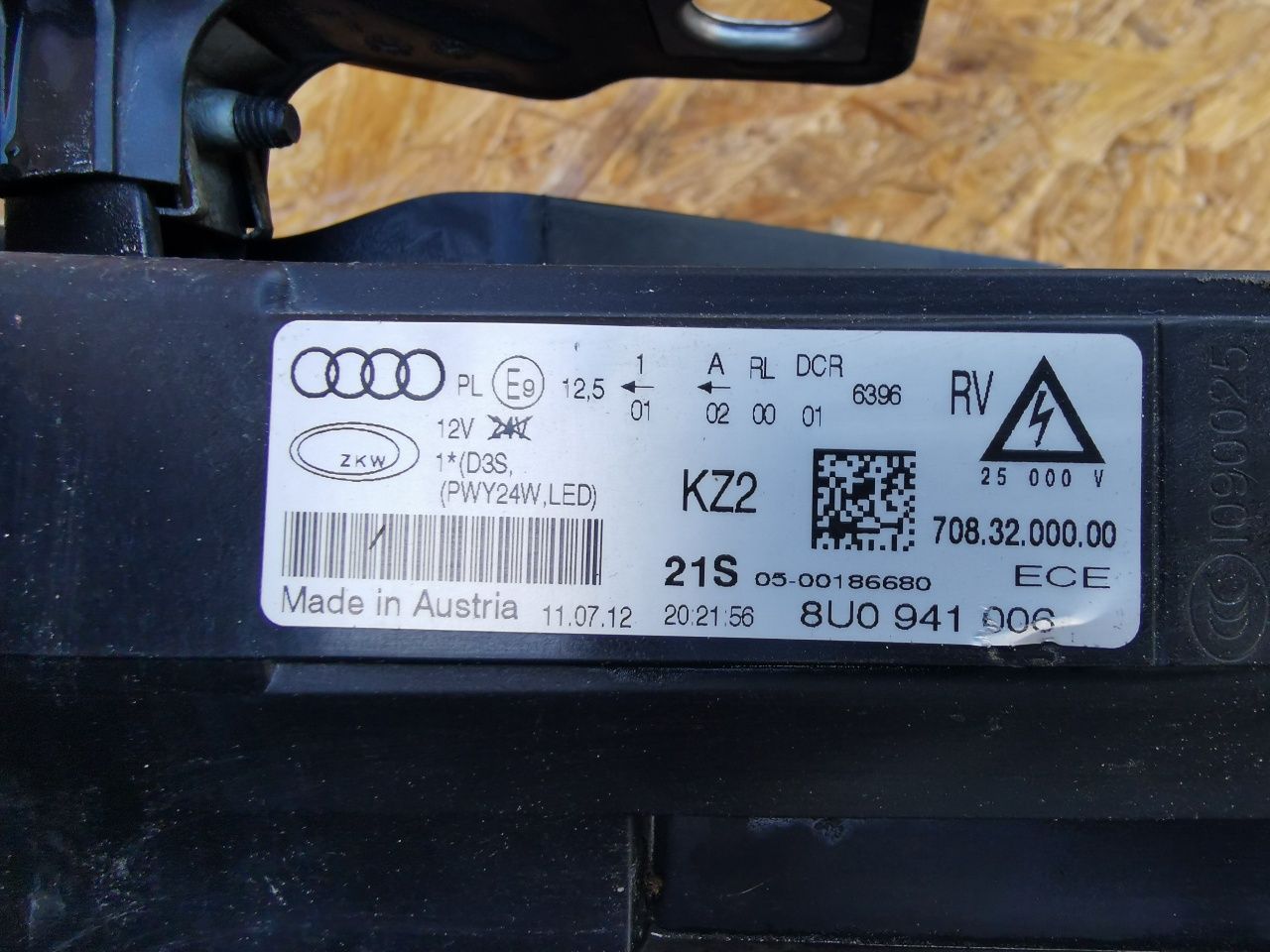 Far dreapta Bi-Xenon Led Audi Q3 model 2011-2015