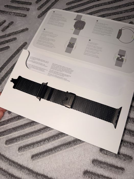 Curea Apple watch milanese loop