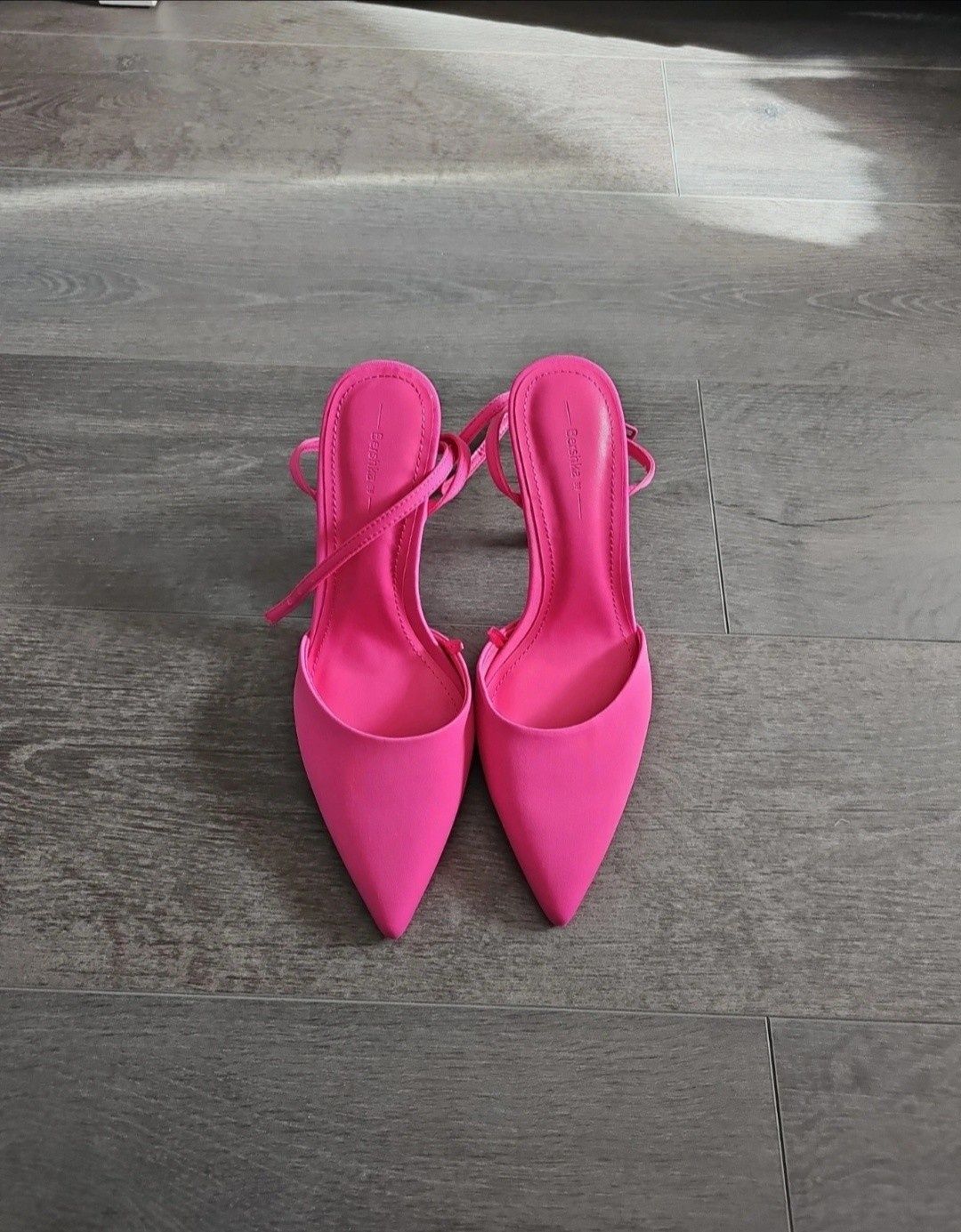 Pantofi noi roz 39
