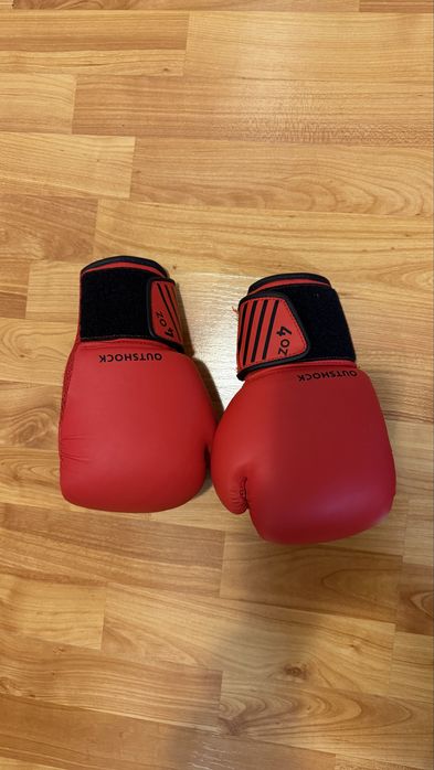 Dobok, botosei, sac de box, manusi, gantere  taekwon-do, kempo, copii