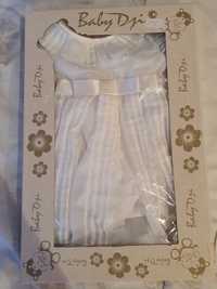 Бяла рокля за бебе