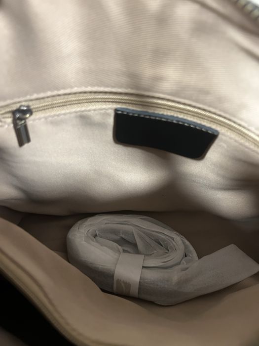 Дамска черна чанта от естествена кожа