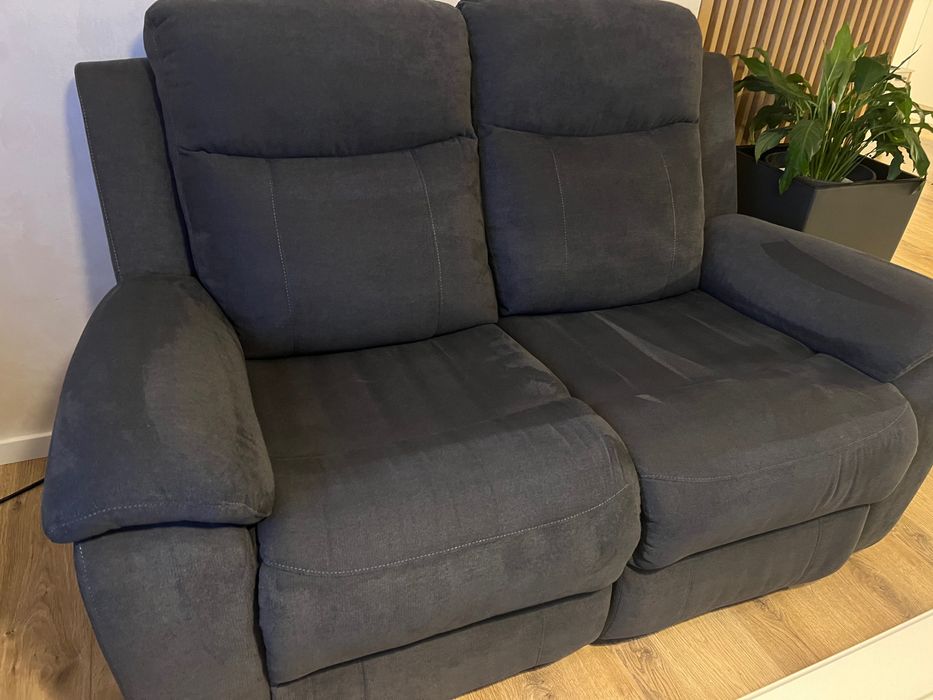 Vand canapele recliners de la Mobexpert
