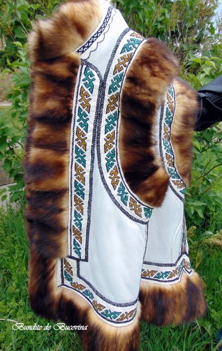 Bundita barbateasca traditionala cu blana de dihor
